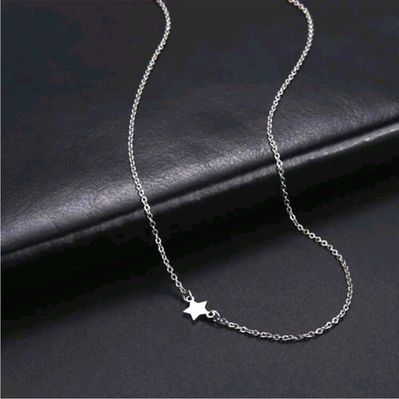 NEW! LUCKY STAR NECKLACE CHAIN STAINLESS STEEL 💫 - Picture 2 of 4